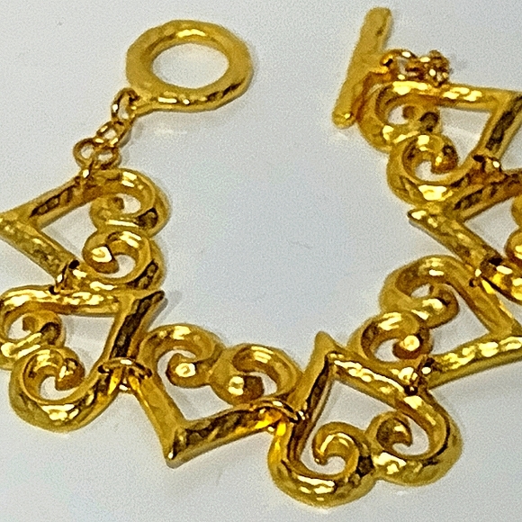 YSL Interlocking Hearts Just in time for Valentine - Picture 2 of 12